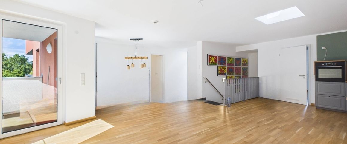 Große komfort Wohnung mit EBK und eigener ca. 25m² großer Dachterrasse - Photo 1