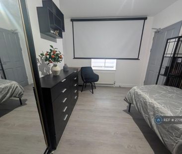 1 bedroom in a house share to rent - Photo 6