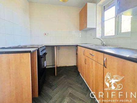 Falcon Avenue, Grays, RM17 - Photo 4