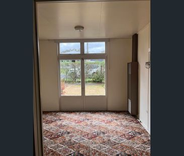 Double Storey Mid Century Style Sun drenched Family Home with large... - Photo 3