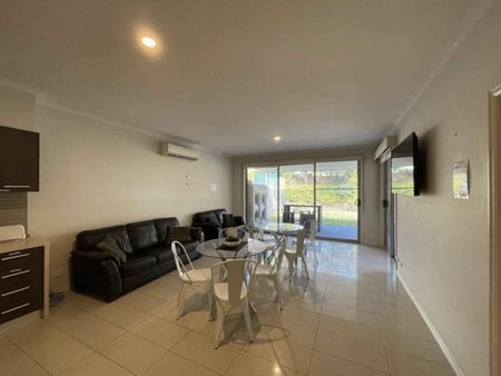 Room 4 (Non Ensuite) - Photo 2