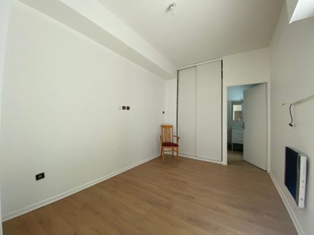 Location Appartement 2 pièces 52m² MARSEILLE 8ème - Photo 4
