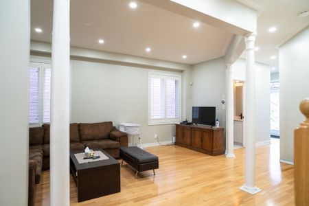 For Lease - 80 Summitgreen Crescent, Brampton, Ontario - Photo 5