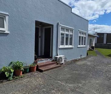 Tidy, central one bedroom flat - Photo 2