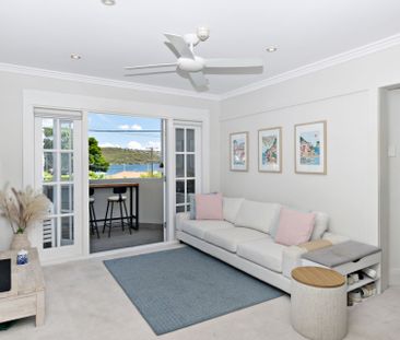 Character Filled Harbourfront Living - Photo 5