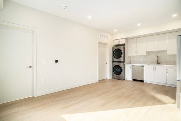 For Lease - 158 Laval Street, Vanier and Kingsview Park, Ontario - Photo 1