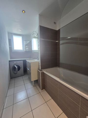Location Appartement 4 pièces 77m² - Photo 5
