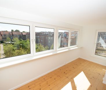Skøn taglejlighed med lys og charme i Aalborg - Foto 6