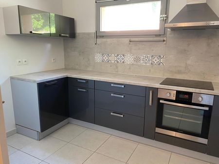 Location Appartement 3 pièces 66m² AUBENAS 07200 - Photo 2