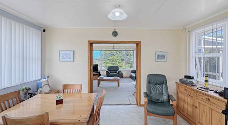 CASTLECLIFF - 3 BEDROOMS - Photo 4