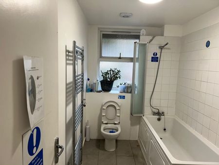 Room in a Shared House, Walerand Road, SE13 - Photo 5