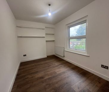 2 Bed Maisonette, Bakers End, SW20 - Photo 5