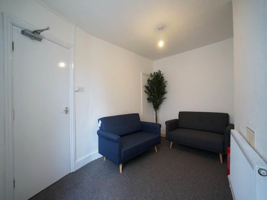 31 Fron Square - Photo 1