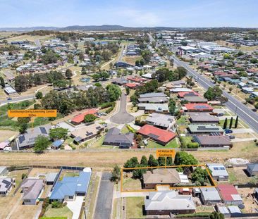 Cozy Two Bedroom Home - Photo 2