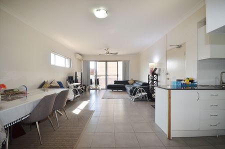 Conveniently Situated near Wentworthville Train Station&excl;&excl;&excl;&excl; - Photo 3