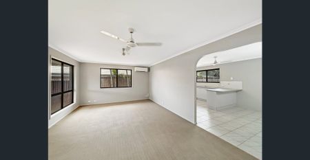 Fresh, Updated Beachside Living in Bokarina! - Photo 2