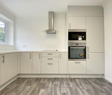 Garden Crescent, Rotherham - Photo 5