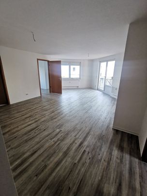 3-Zimmer-Wohnung mit Gäste-WC und großem Balkon in Dresden-Tolkewitz! - Foto 1