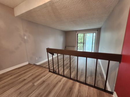 Condo d'une chambre semi-meublé (Hydro + Internet inclus). - Photo 2