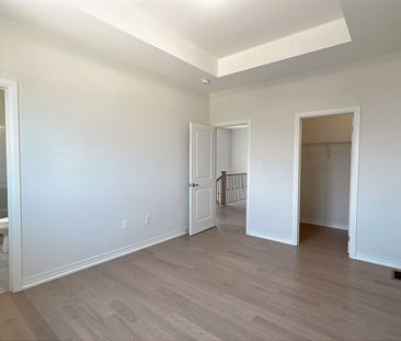 For Lease - 2981 Seagrass Street, Pickering, Ontario - Photo 2