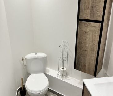 Location Appartement 2 pièces 25m² SETE 34200 - Photo 3