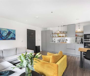 Spacious two bedroom, two bathroom apartment with private outside s... - Photo 2