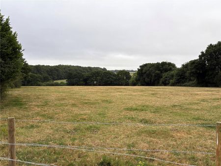 4 bedroom detached house to rent - Photo 2