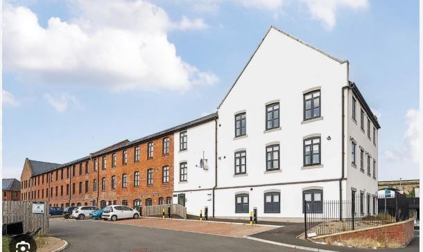 Viaduct Road, Leeds - Photo 1