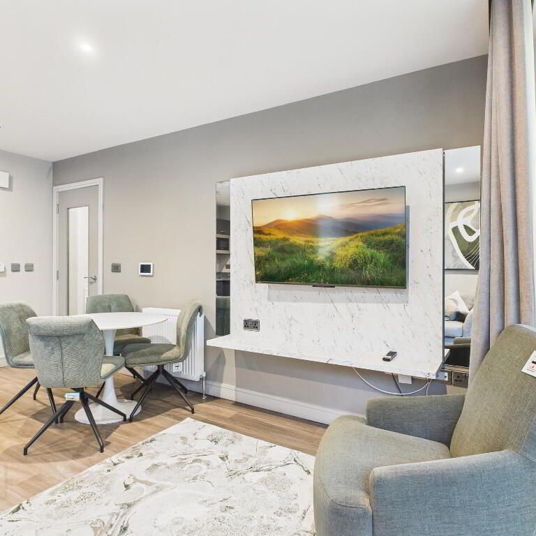 Apartment 5 Lesley Parklands 60 Knocknagoney Road, Belfast, BT4 2FU - Photo 1