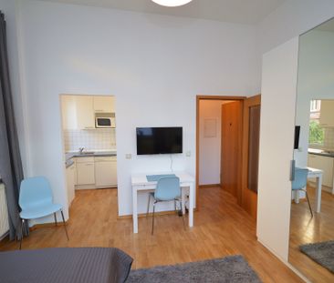 City-Residence: Modern möblierte 1.-Zi.-Wohnung in Laufnähe zur Alt... - Photo 1