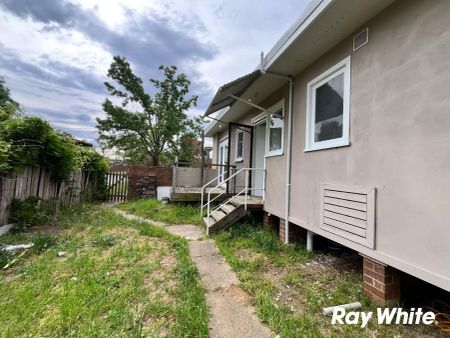 “Newly Renovated Three Bedroom Home - Close to All Amenities” - Photo 4