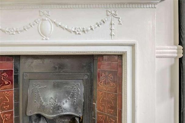 Englewood Road, Clapham South, London, SW12 - Photo 1