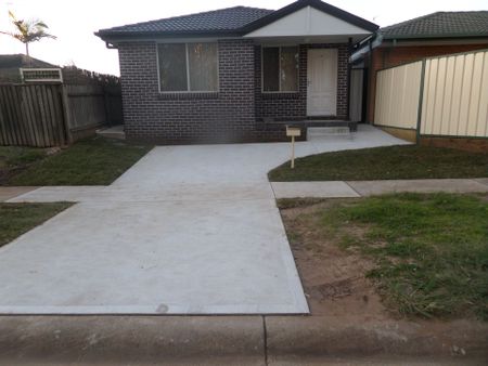 Brand new 2 bedroom brick home - Photo 4