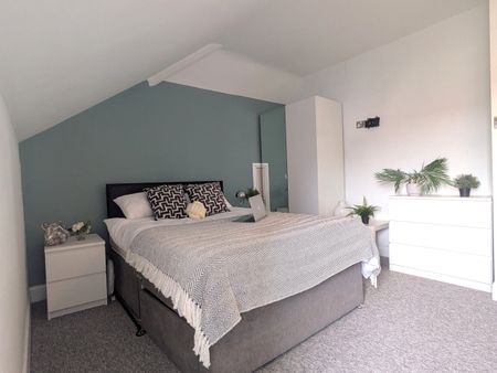 Large Ensuite Double - Gloucester Road - Photo 4