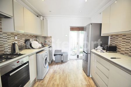 Mount Pleasant Villas, N4, London - Photo 4