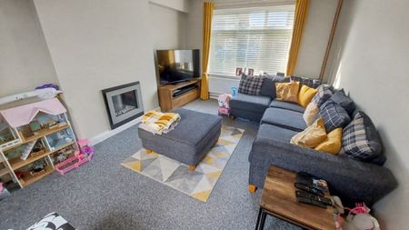 Third Avenue, Scampton, Lincoln - Photo 2