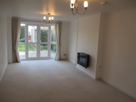 4 bedroom detached house to rent - Photo 1