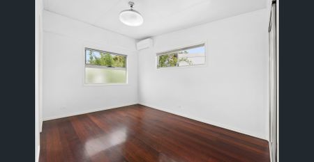 Modern Family Townhouse - Photo 4