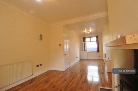 2 bedroom terraced house to rent - Photo 2