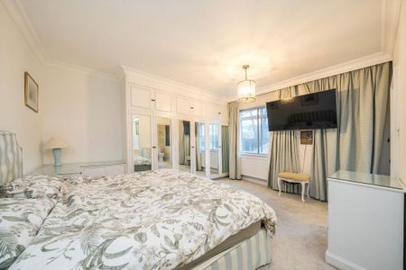 3 bedroom flat to rent - Photo 5