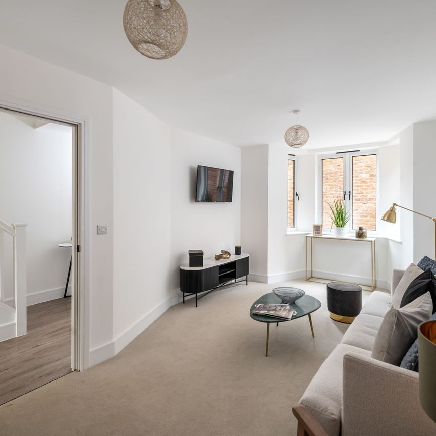 For Sale and To Let 3 Bedroom House - Photo 1