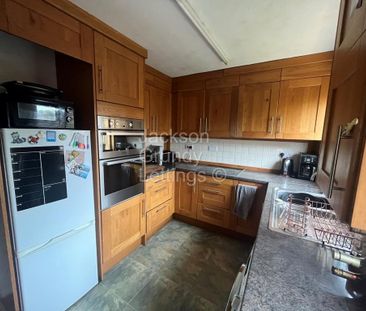 2 bedroom semi-detached house to rent - Photo 2