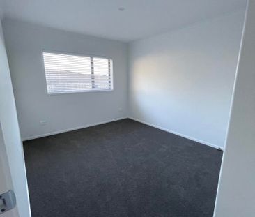 Beautiful Brick & Tile New Build - Photo 5