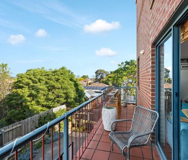 6/2 Kendall Street, Essendon VIC 3040 - Photo 4