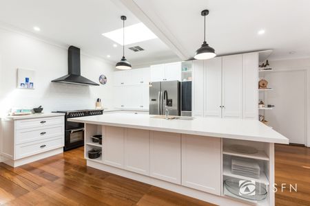 9 Harpin Pl, East Bendigo - Photo 2