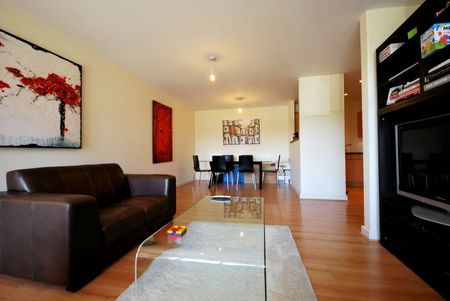 Flat to rent - East Dulwich Road, London, SE22 - Photo 2