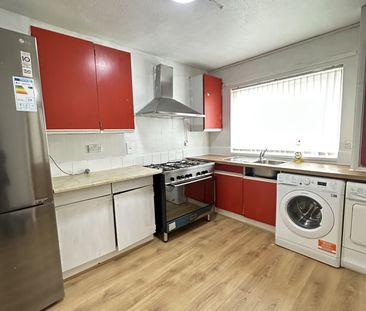 3 Bed End Terrace, Ridgway Street, M40 - Photo 6