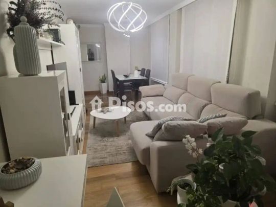 Piso en alquiler en Avenida de la Constitución - Foto 1
