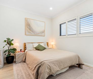 Modern family townhouse by the beach - Photo 5