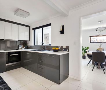 Stylish and Modern Townhouse - Photo 6